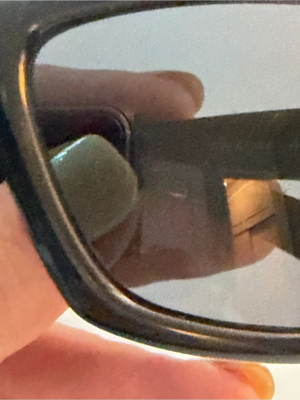 Arnette Women’s Black Polarized Wrap Sunglasses + New Case